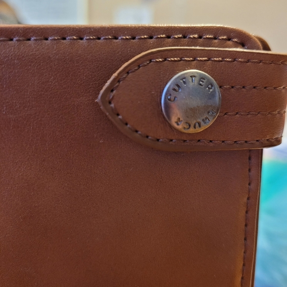 Cutter & Buck passport wallet - Picture 6 of 9